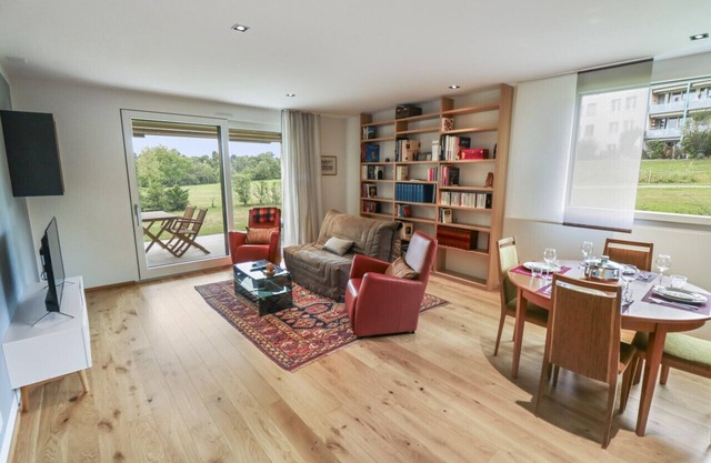 Martinets 64 - Elegant apartment with private terrace