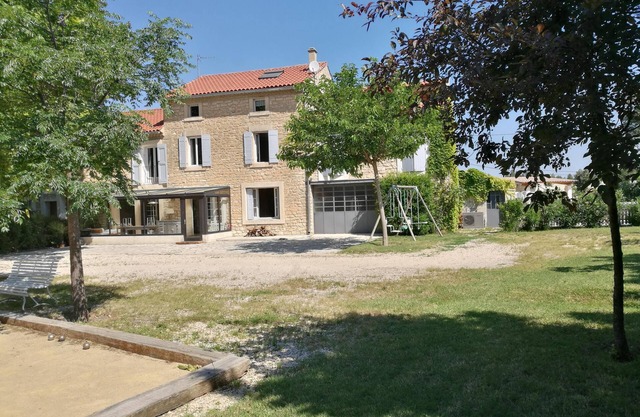 Mas du Palladau in Provence with swimming pool for 18 people, ideal for family or friends