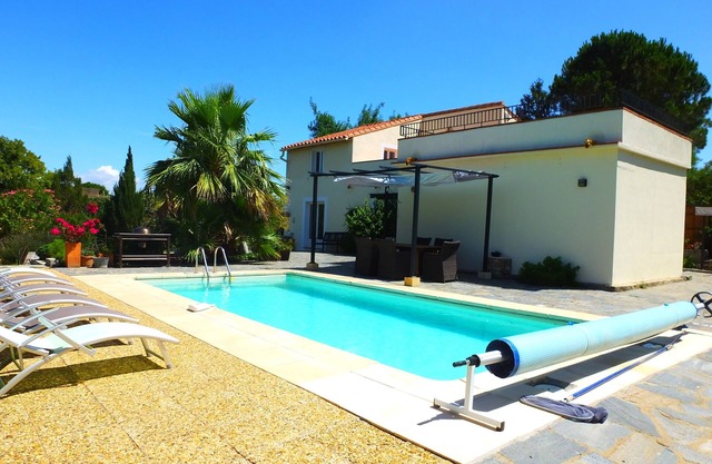 Mas Sifon Villa with Mountains View, Big Garden and Heated Saltwater Pool