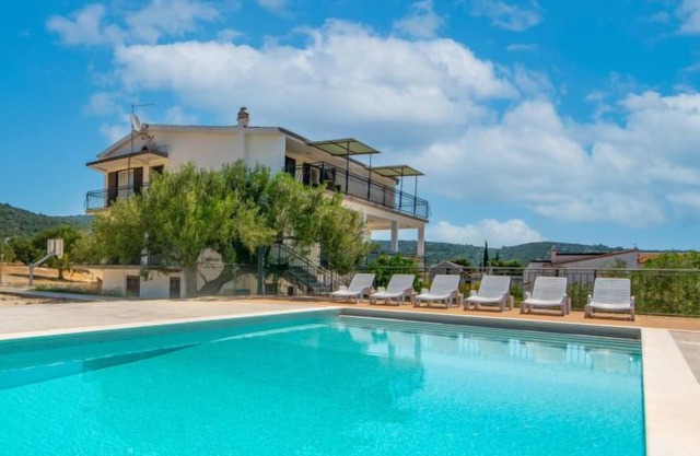 Maslina by Interhome