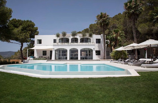 Masterful Ibiza Villa | Villa Malkin | 6 Bedrooms | Spacious Furnished Sun.