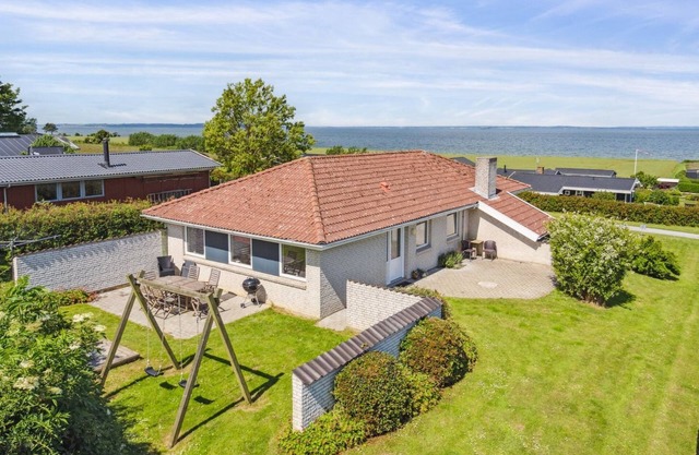 "Matthias" - 300m from the sea by Interhome