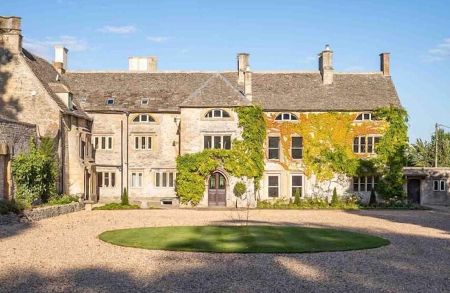MAUGERSBURY MANOR, family friendly in Stow-On-The-Wold