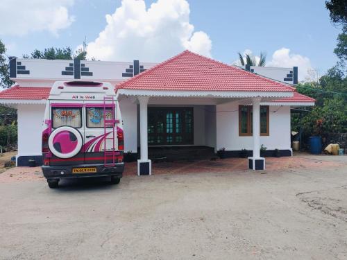 MAVERICK HOLIDAYS INN VAGAMON Nakshatra Family Villa