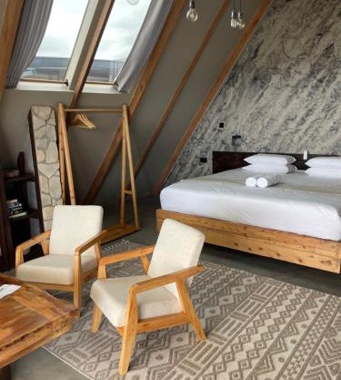 MAWE VILLA on Champagne Ridge, Romantic Getaway