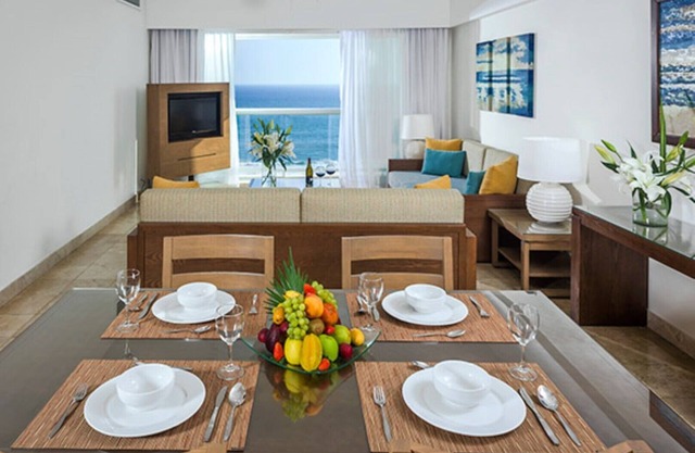 MAYAN PALACE ONE BEDROOM SUITE ACAPULCO