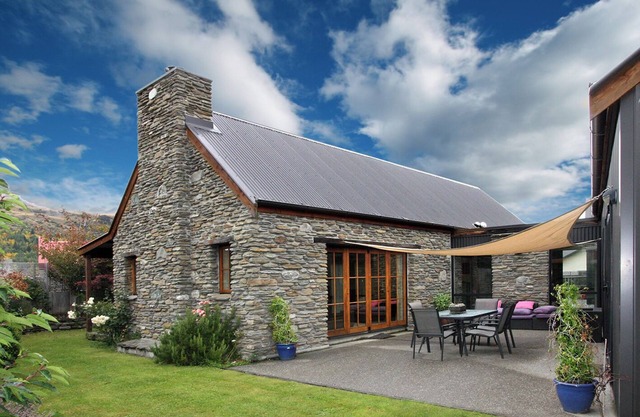 Maytime Cottage - Arrowtown Holiday Home