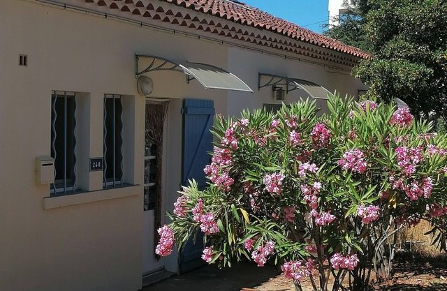 Mazet-style cottage