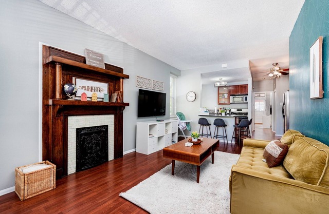 McKinley Heights Duplex: By StayStLouis