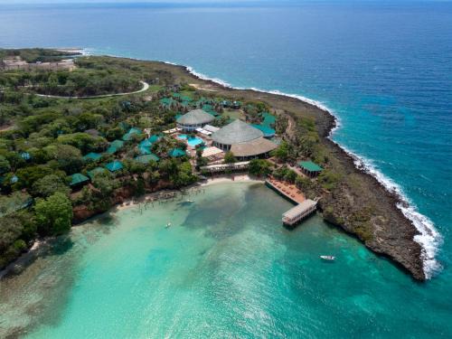 Media Luna Resort & Spa