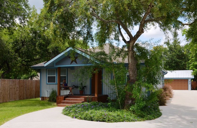 Medical Center, 4BR House, Private Gated, Easy Access to all Parts of Town