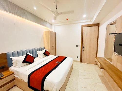 Mehul- A, Luxurious Stay 5 Mint From Railway Station New Delhi