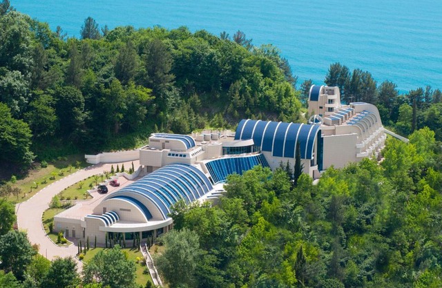 Mercury Resort
