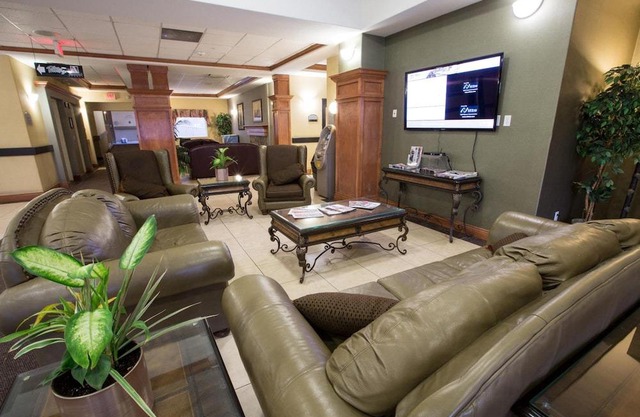 Merit Hotel & Suites