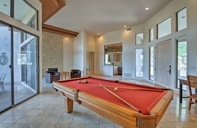 Mesa Home w/ Pool & Hot Tub in Red Mountain Ranch!