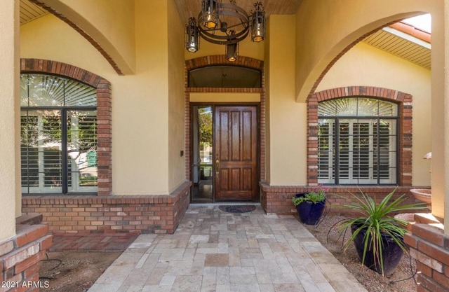 Mesa Mansion - Beautiful Pool, Hot Tub - Sleeps 32