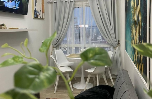 Mesavirre Bacolod | High Floor, Beautifully Furnished 1BDM w/Balcony @ LOPEZ LUX.