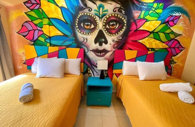 Mexican villa with lake view in Cancun- 5 min from the beach!