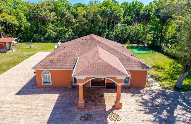 Miami Vice Luxury Gated Home with Mini Golf + BBQ