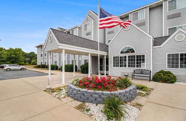 Microtel Inn and Suites Manistee