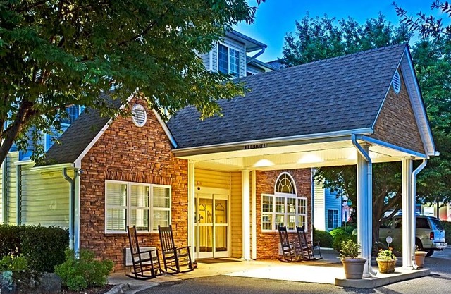 Microtel Inn & Suites by Wyndham Cherokee
