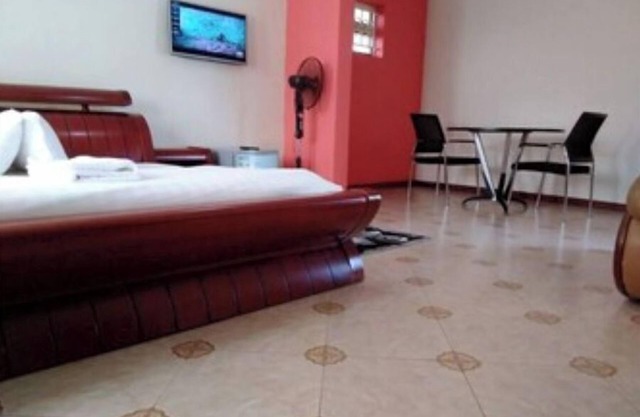 Migingo Suites Entebbe Airport Large double 2