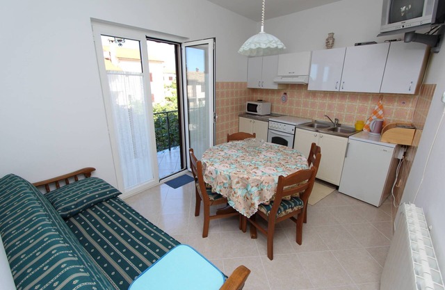 MILKA Two-Bedroom Apartment with Balcony 1 (1st floor)