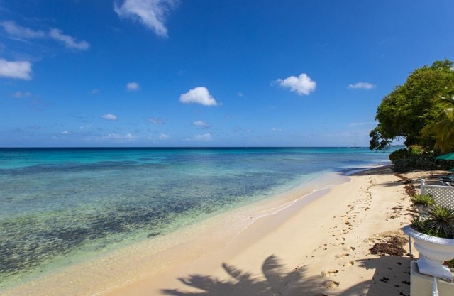 MILORD VILLA BARBADOS - LUXURY 3 BED BEACH FRONT VILLA - COMPLIMENTARY CONCIERGE