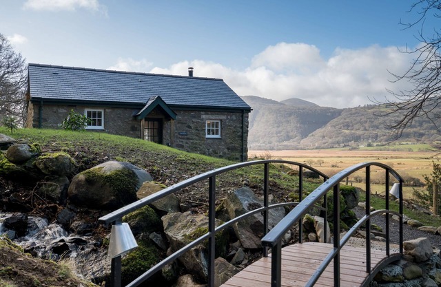Minafon - occupies an elevated position on the edge of the Bodnant Estate
