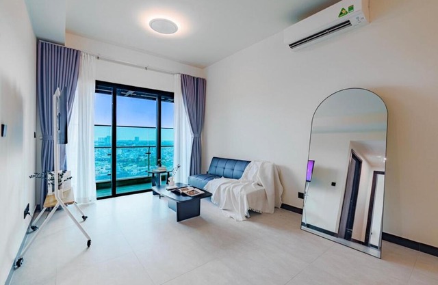 Minimal Luxury Apartment District 4