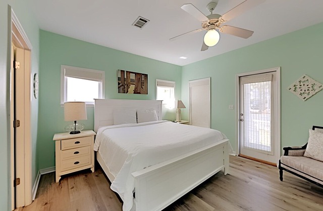 Miramar Beach Home Close to the Sand | Community Pool & Close to Attractions