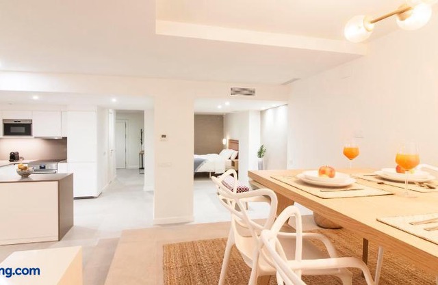 Miramar Luxury FresApartments by Bossh Apartments