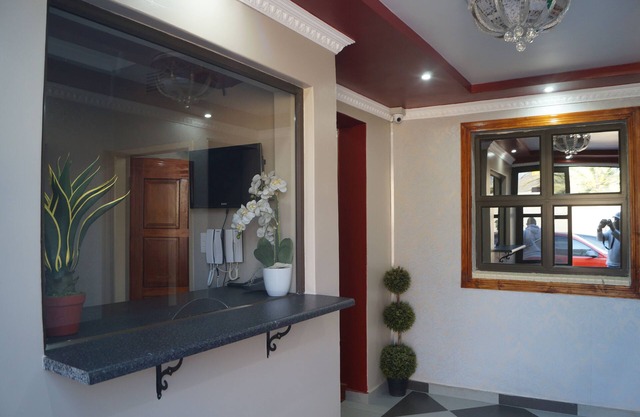 Miraton Eastgate Suites