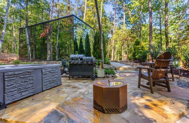 Mirror Cabin Forest S