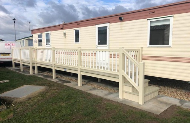 ML66 8 BERTH CARAVAN GOLDEN PALM CHAPEL ST LEONARDS
