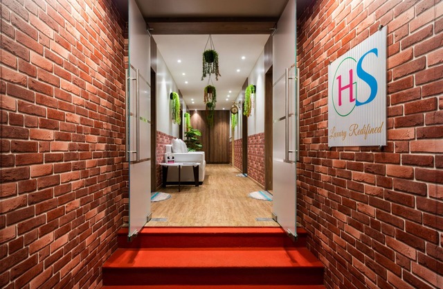 Moderene Studio with Kitchen with amenities.