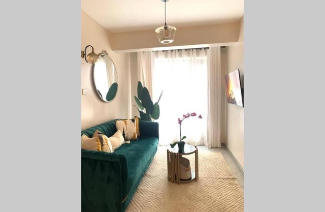 Modern 1 bedroom apartment. Elevated Living Royal suburbs