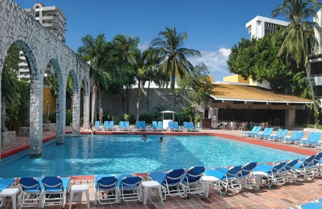 Modern 1BR Suite at El Cid Granada Hotel