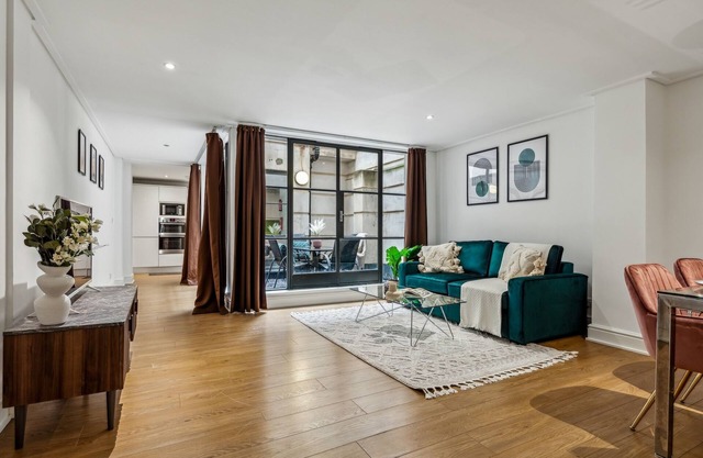 Modern 1BR with Patio in the Heart of Holborn