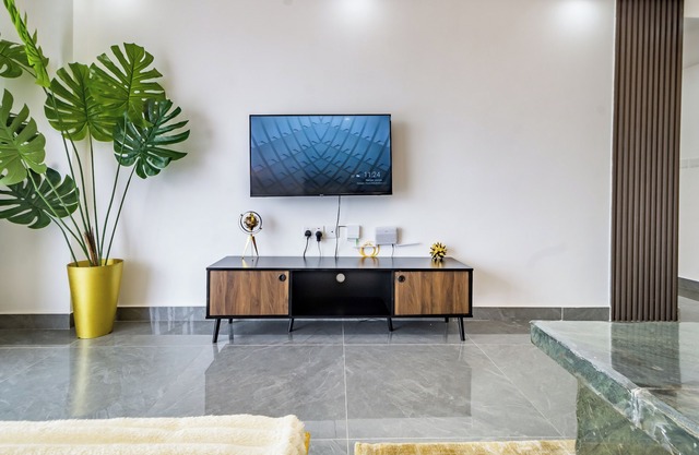 Modern 2 bed Apt in Riverside drive,Westlands walking distance to shoppingcentre