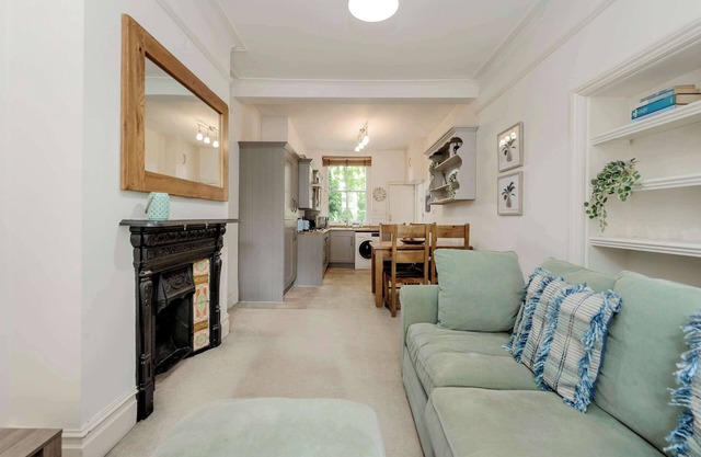 Modern 2 bed flat - Hammersmith Grove