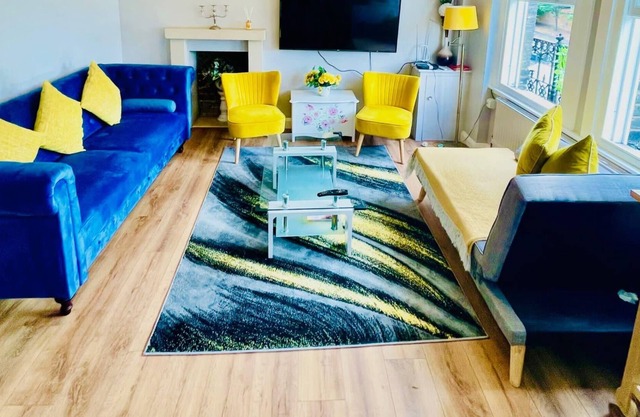 Modern 2 Bedroom Apartment in West Kensington
