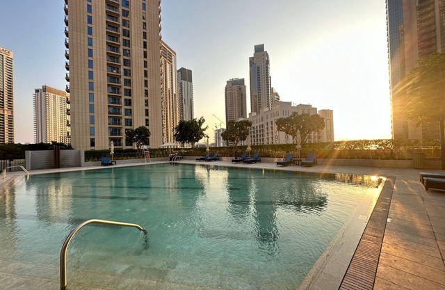 Modern 2-bedroom apartment with WiFi, fitness room in welcoming Dubai