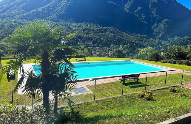 Modern 3-room apartment in exceptional residential complex with pool and tennis court