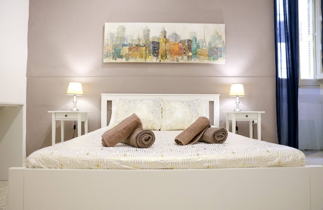 Modern 4 Bed Apartment off the seafront-Hosted by Sweetstay