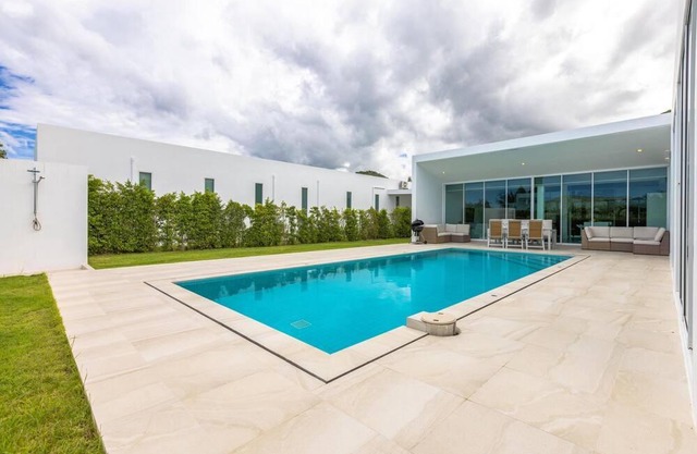 Modern 4 Bedroom Pool Villa (PMKH-A6)