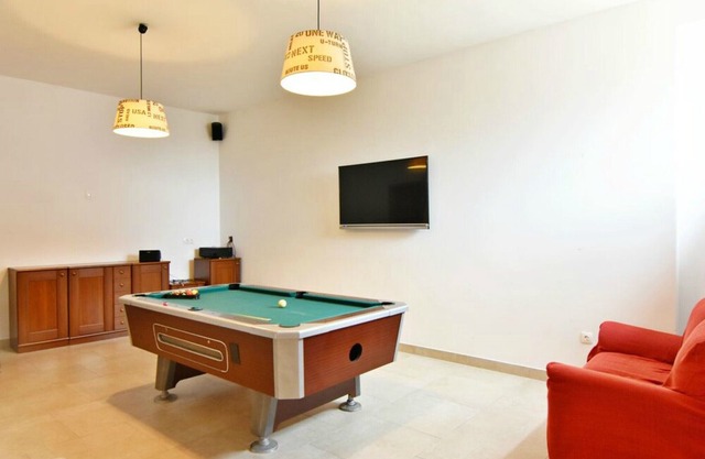 Modern air-conditioned apartment Tar-Poreč FIORELA1 pool Wi-fi game room