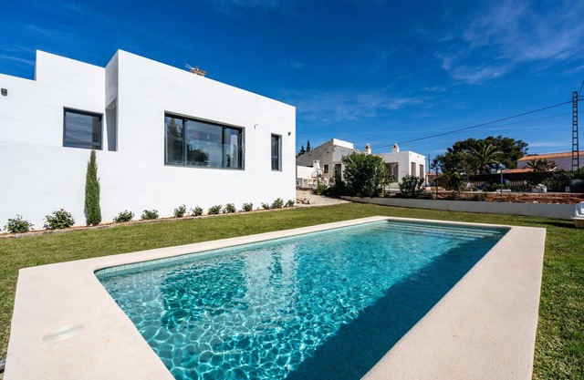 Modern and comfortable villa with private pool in Javea, on the Costa Blanca, Spain for 6 persons