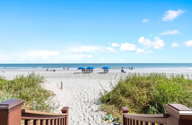 Modern and Contemporary Oceanfront Retreat | 2BR Suite