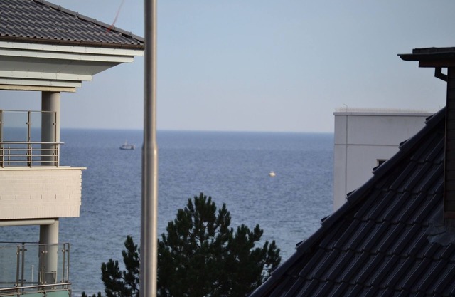 Modern apartment for 3 people with sea view near the beach and marina